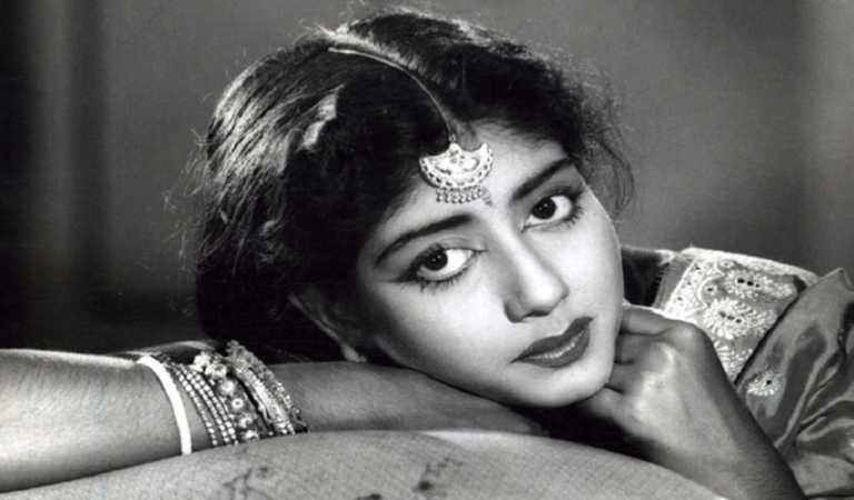 সাদাকালো যুগের সাবিত্রী আজও রঙিন