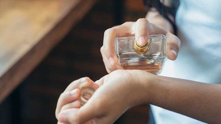 দীর্ঘস্থায়ী করুন পারফিউমের সুগন্ধ