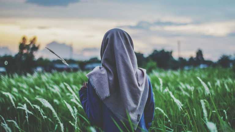 ‘হিজাব’ ধর্মীয়, না আত্মরক্ষার পোশাক?