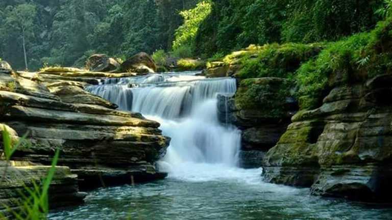 বান্দরবানের নাফাখুম জলপ্রপাত