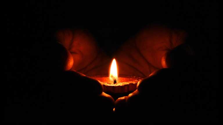 বিয়ের আগের প্রেম বিয়ের পর কোথায় যায়?