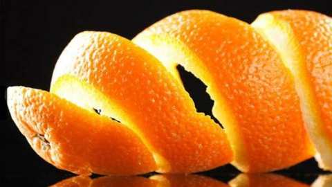 রূপচর্চায় কমলালেবুর খোসা