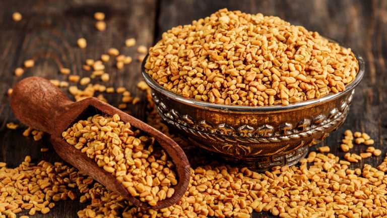 স্বাস্থ্যোজ্জ্বল চুলের জন্য মেথি