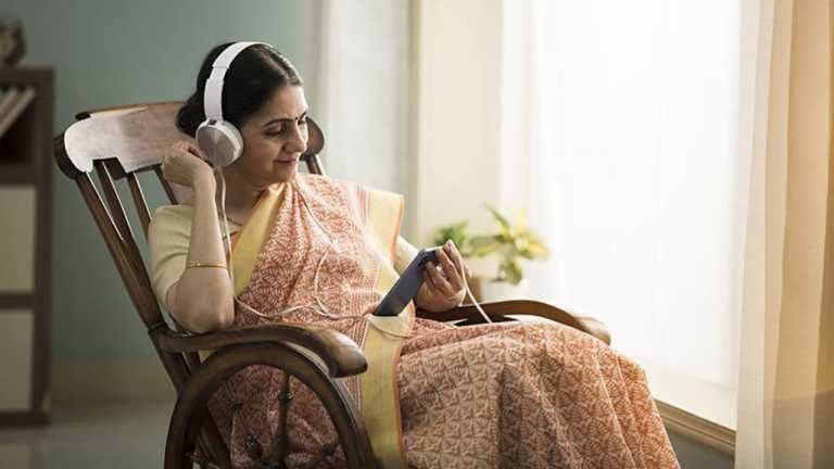 মেনোপজের সময়টা উপভোগ করতে শিখুন
