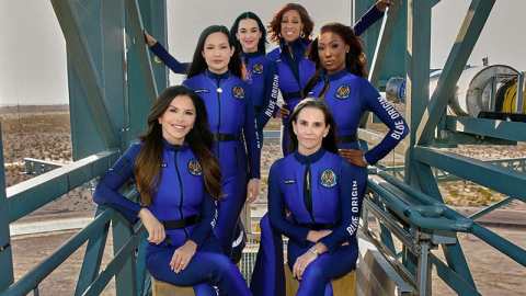 space-flight-1744668938