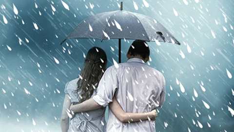 বর্ষার শহরে তুমি