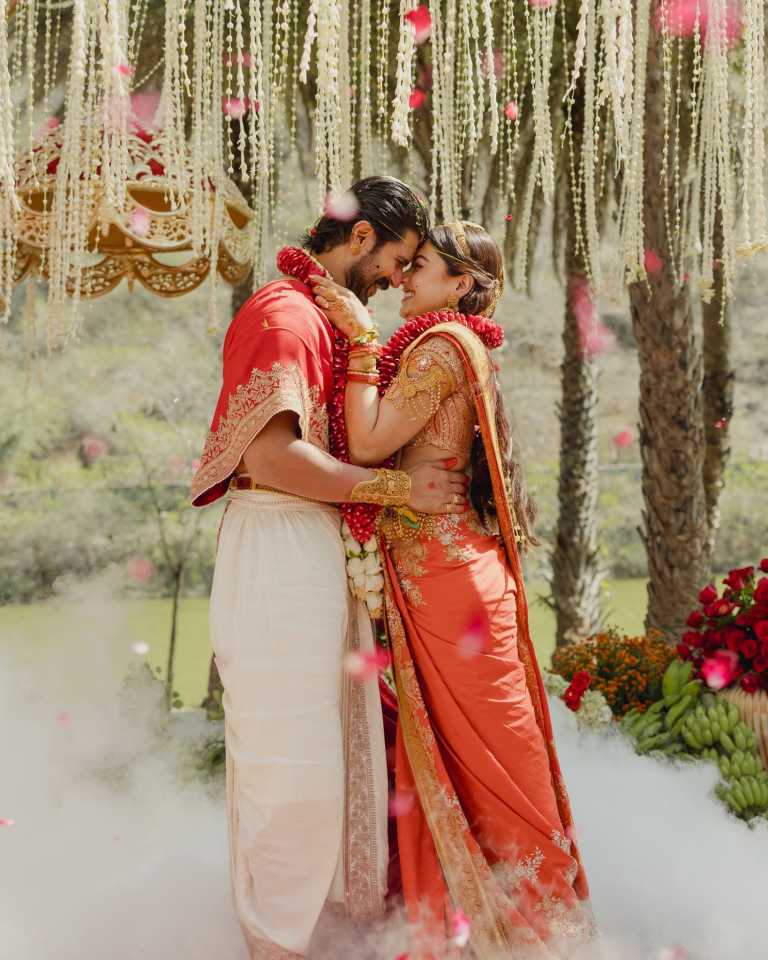 বিয়ের ছবি দিয়ে রাশমিকা লিখলেন, ‘এ হলেন আমার জীবনসঙ্গী’