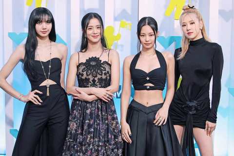 Blackpink-2023-members-01-9d67ffe25a474456b4be77adedb057b0 (1)
