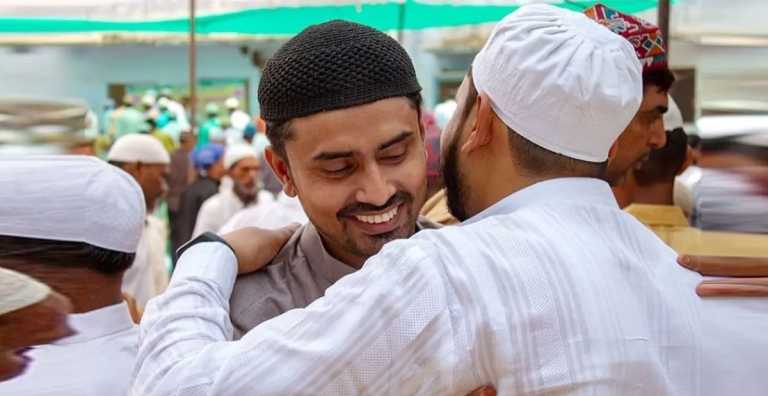 ঈদের শুভেচ্ছা জানাবেন যেভাবে