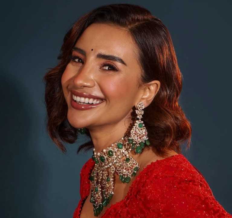 Patralekha-hot-e1752145758788