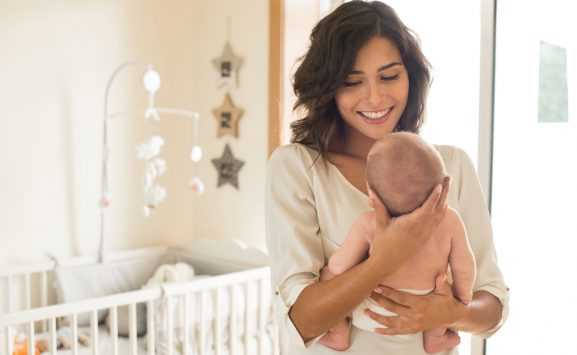 mom-577×355