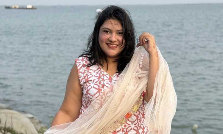 কনটেন্ট ক্রিয়েটর ও অভিনেত্রী কারিনা কায়সার লাইফ সাপোর্টে