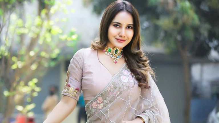 Farin-Khan-683b208319ed5
