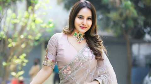Farin-Khan-683b208319ed5