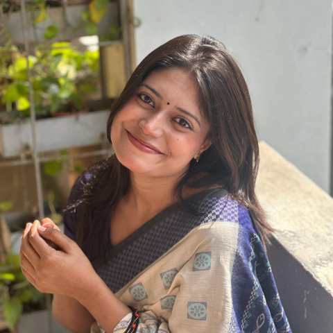 বিশ্বকাপের থিম সং ‘ডাই ডাই’ গান গেয়ে ভাইরাল তরুণী