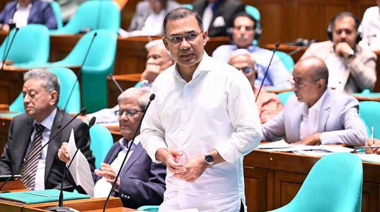 সব সুযোগ-সুবিধা নিয়ে আসছে ‘ইউনিভার্সাল কার্ড’ : সংসদে প্রধানমন্ত্রী