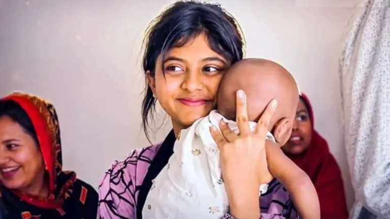 ১৩ বছর বয়সী মায়ের কোলেই থাকছে ৭ মাসের শিশু, তবে রয়েছে শর্ত