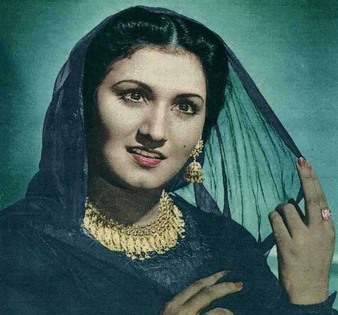 ভারত-পাকিস্তানে সমান জনপ্রিয়, সিনেমার মতোই ছিল যে তারকার জীবন