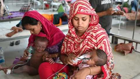হামের থাবায় ২৪ ঘণ্টায় আরও ৬ শিশুর মৃত্যু