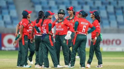 ম্যাচ খেলতে মাঠে নেমে বাংলাদেশ শুনল ‘খেলা হবে না’!