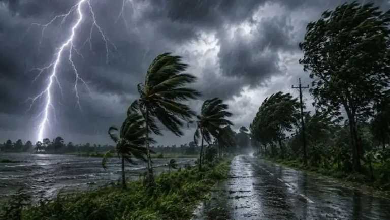 ঢাকাসহ দেশের আট অঞ্চলে বজ্রবৃষ্টির আভাস