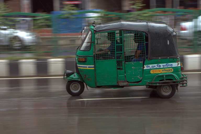 1280px-CNG_car