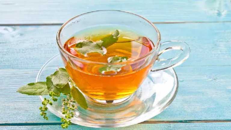 স্বাস্থ্যকর ও সতেজ তুলসী–মধুর চা