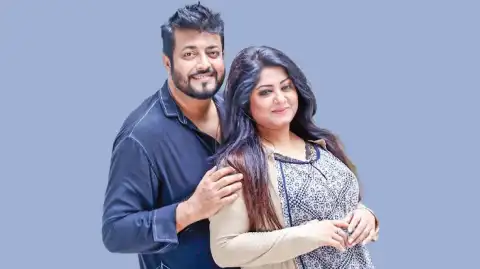স্বামী-স্ত্রী আলাদা দেশে থাকতেই পারেন: ওমর সানী