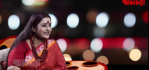 মনোমুগ্ধকর চাঁটগাঁইয়া গান গাইলেন চিত্রলেখা গুহ | Chittagong dialect | Song | Chitrolekha | Anannya