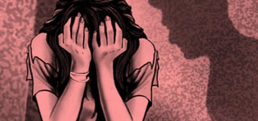 লকডাউনে বাড়ছে পারিবারিক নির্যাতন!