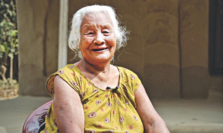 মহীয়সী নারীর বিদায়, হাতে নেয়া হলো না অনন্যা শীর্ষদশ