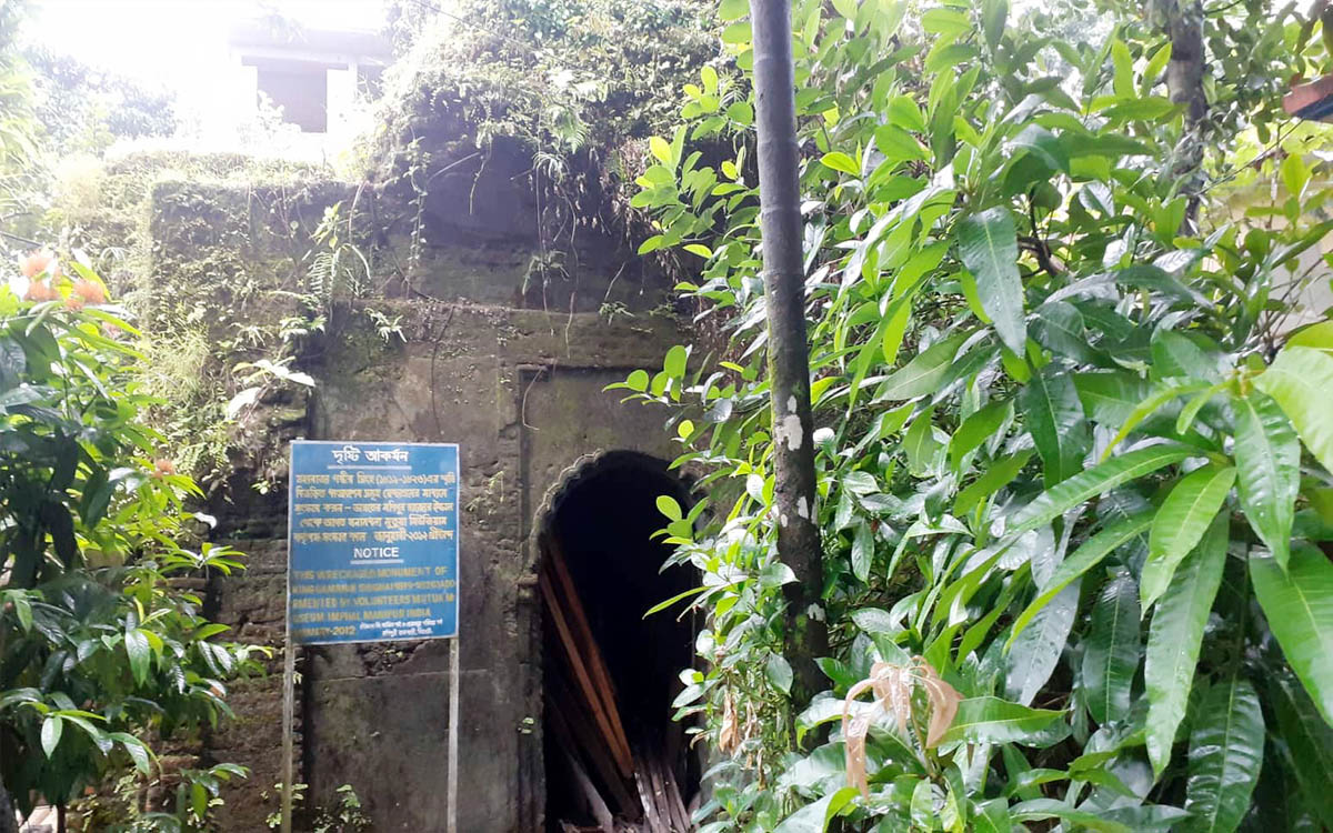 অযত্ন-অবহেলায় কঙ্কালসার মনিপুরী রাজপ্রাসাদ