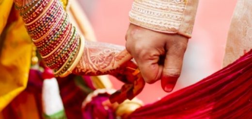 বিয়ের পিড়িতে যেভাবে আঘাত হানছে করোনা