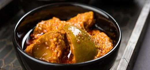 খোসাসহ কাঁচা আমের আচার