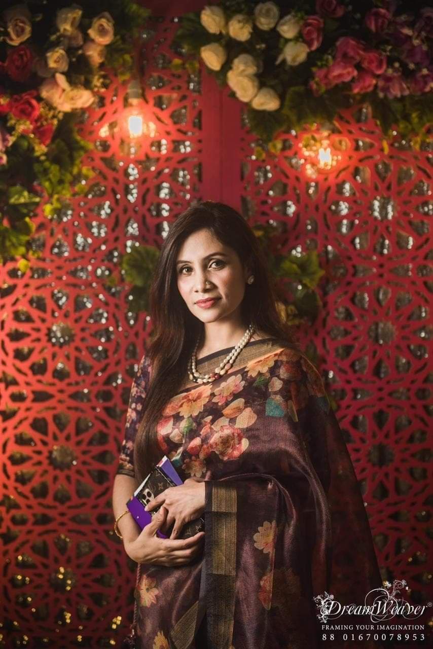 তপতী এগিয়ে চলছেন স্বপ্নপানে