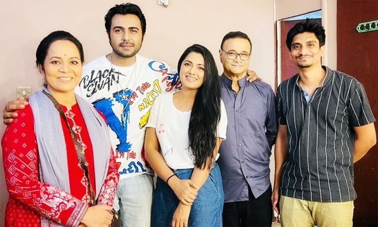 দীর্ঘ সময় পেরিয়ে এক ফ্রেমে অপূর্ব- তিশা