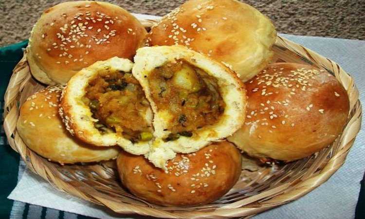 ইফতারে খান মজাদার মিট বান