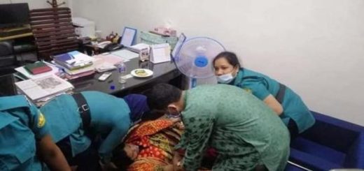 সচিবালয়ে নারী সাংবাদিককে আটকে রেখে হেনস্তা 