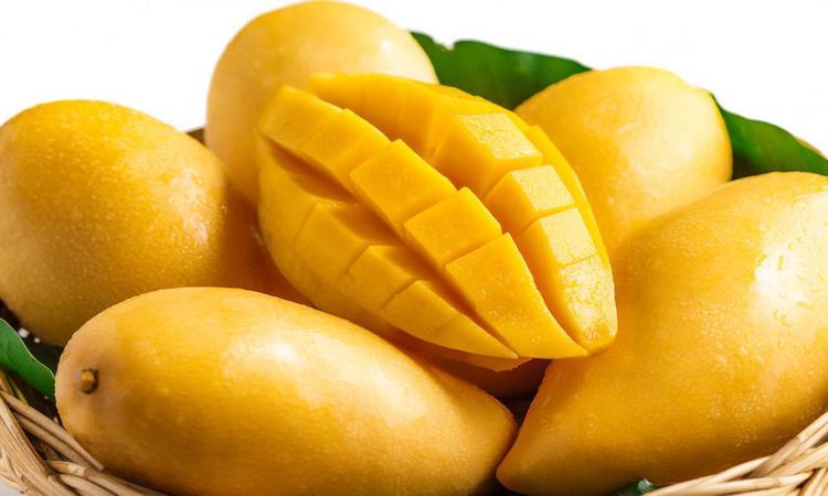 আম খেতেও মানুন বিধিনিষেধ