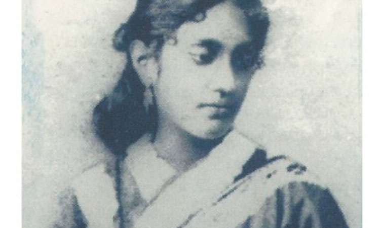 এক মহীরুহের ছায়ার অনুসন্ধান: কাদম্বরী দেবী