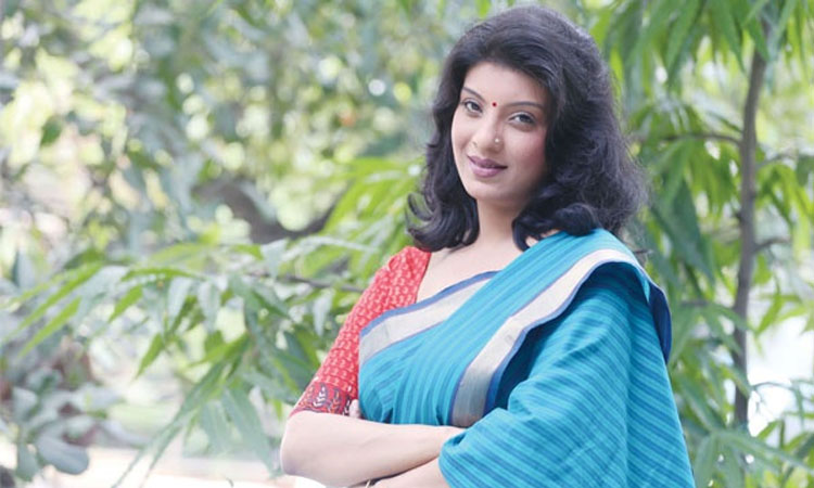 নামে মিল থাকায় বিব্রত সাদিয়া ইসলাম মৌ