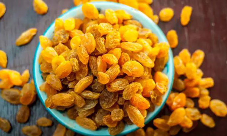 খালি পেটে কিশমিশ খাওয়ার উপকারিতা