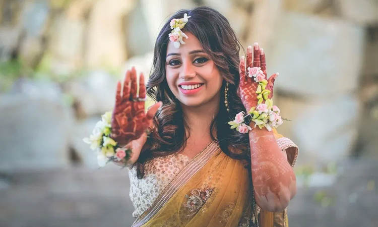 গায়ে হলুদের সাজ