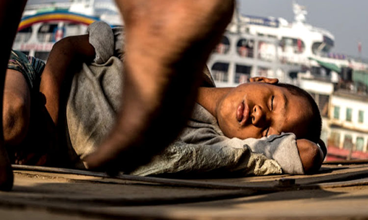 পথশিশু