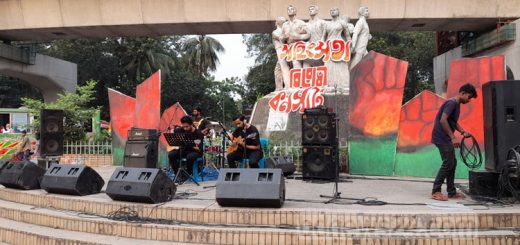 সহিংসতার প্রতিবাদ হোক এমনই!