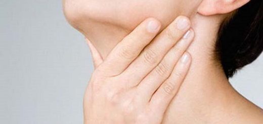 গলায় কিছু আটকে গেলে কি করবেন?