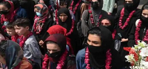 নিরাপদে যুক্তরাজ্য পৌঁছালো আফগান কিশোরী খেলোয়াড়রা