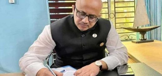 পদত্যাগ করলেন ডা. মুরাদ হাসান