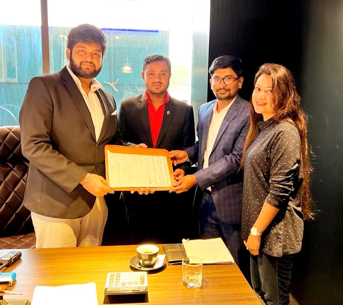 লাক্সারি ইন্টেরিয়র এবং এহসান গ্রুপ অব কোম্পানিজ এর মধ্যকার চুক্তি সম্পন্ন!