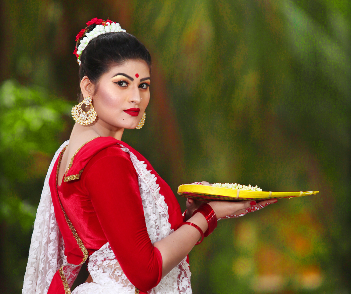 পোশাকে বর্ষবরণ